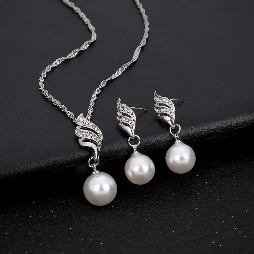Imitation Pearl and Rhinestone Necklace and Earring Set